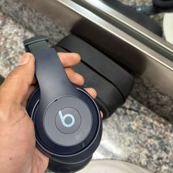 Beats - Studio Pro - Wireless Noise Cancelling Over-the-Ear Headphones