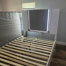 Queen Bed, Vanity & Stool