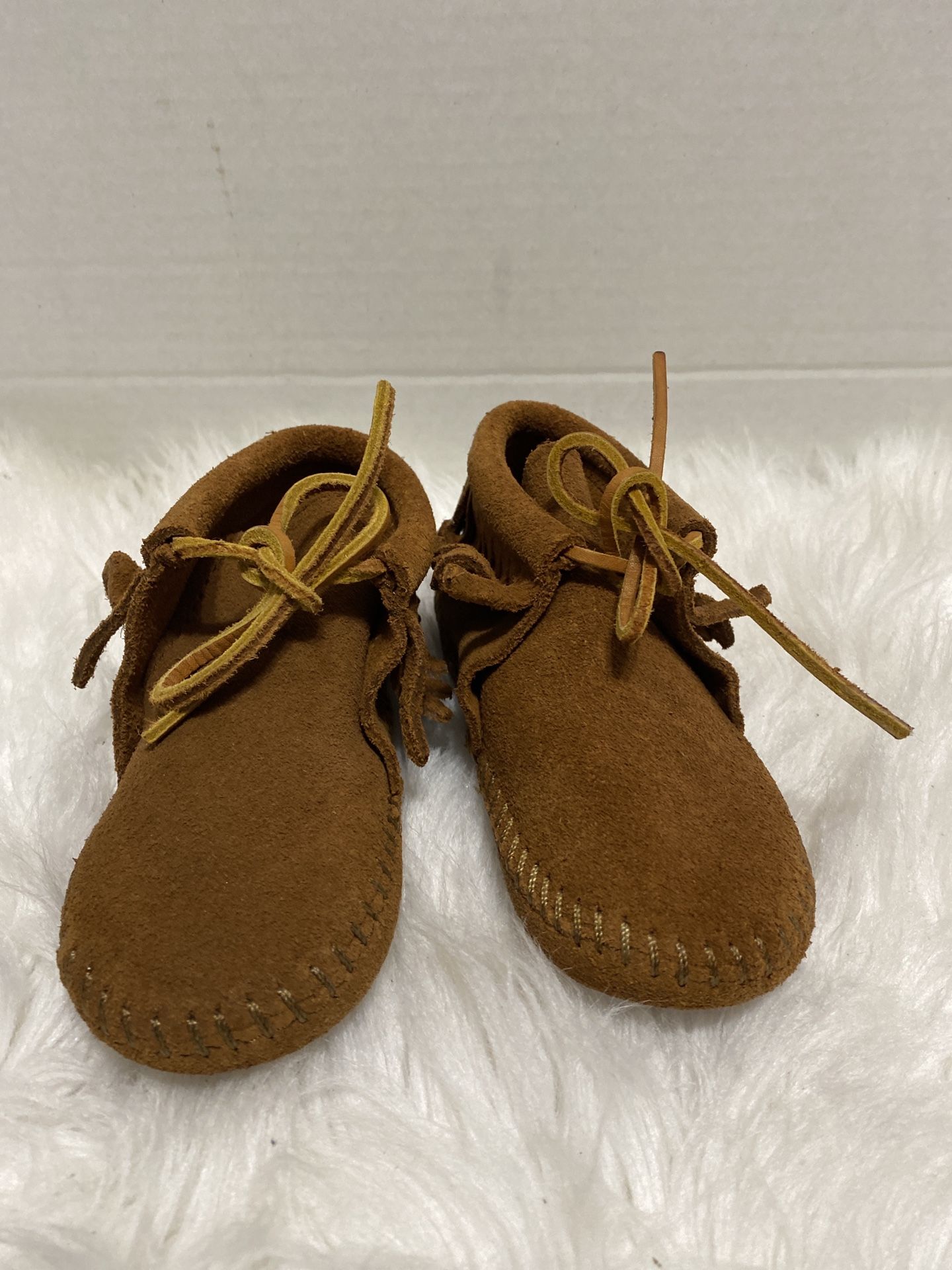 Minnetonka Childrens 2482 Brown Suede Softsole Classic Fringed Boot 9 Toddler