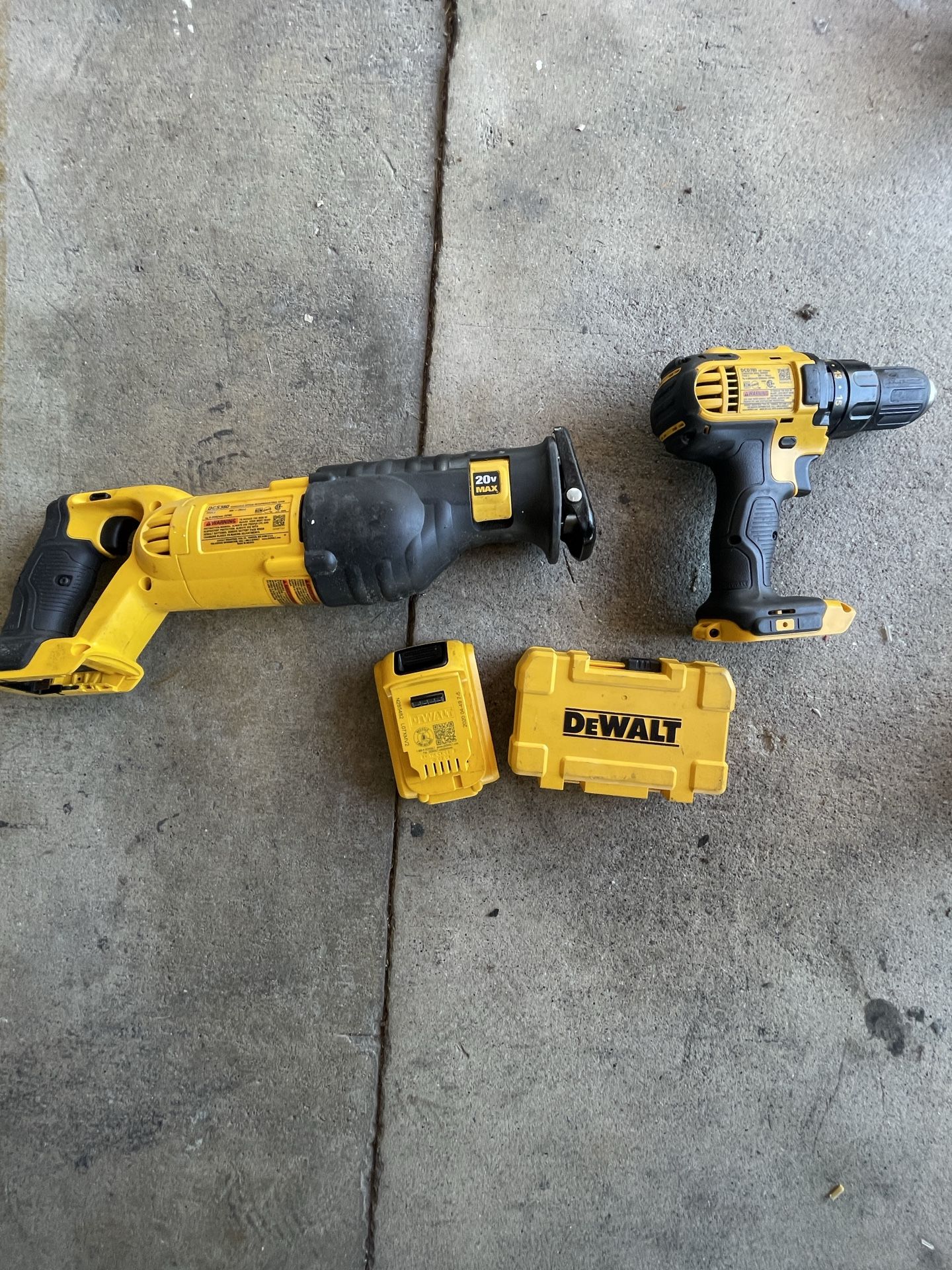 DeWalt Drill, sawzall (reciprocating Saw) Plus Drill Bits, Saw Blades And Battery