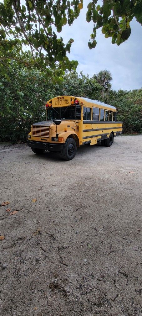 School Bus Toy Hauler, 1996 International NaviStar 3800, Yellow, 36ft