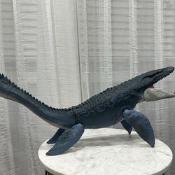 Jurassic World Fallen Kingdom Mosasaurus Sea Dinosaur and four additional dinosaurs