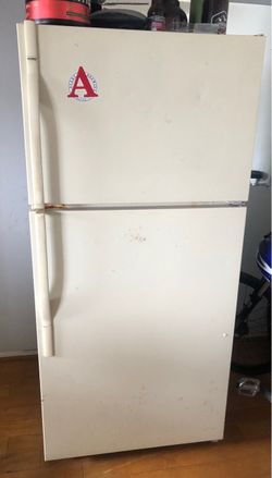 FREE working older Kenmore refrigerator (1990’s model)