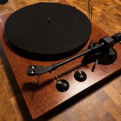 TEAC TN-280BT Turntable Record Player