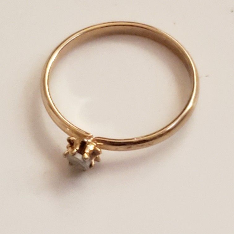 Gokd Band With A Single Solitaire Diamond Engagement or Promise Ring