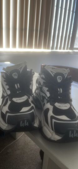 balenciaga runners