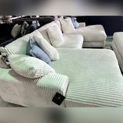 Lindyn Ivory double chaise sectional