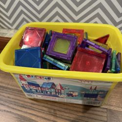 Magnetic Tiles More Then 100 Pices