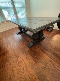 Dining room table