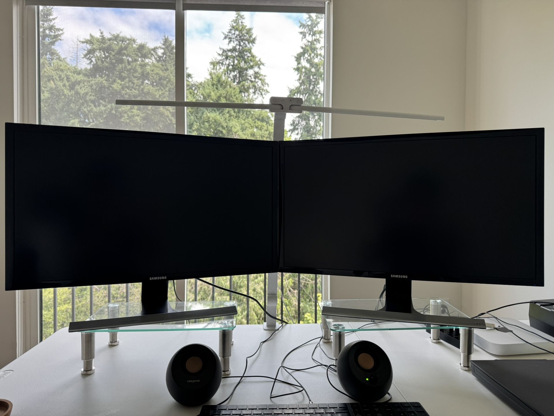 Pair of Samsung U28E590D 28-Inch 4K UHD LED Monitors with Bonus Risers