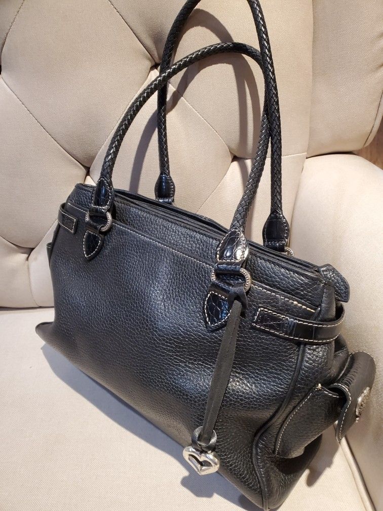 Nice Gently Used Black Leather Brighton Purse