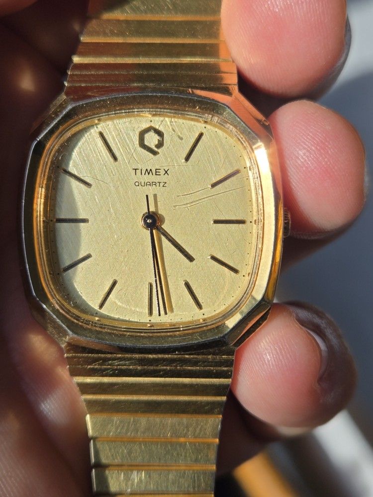 Vintage Timex quartz watch (parts only)