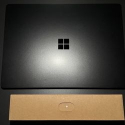 Microsoft Surface Laptop 3 - 13.5" (16GB RAM, 256GB SSD, Intel Core i7, TouchScreen)