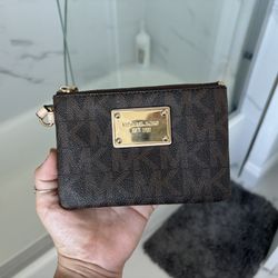 MK Michael Kors Wristlet 
