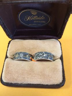 Silver and gold wedding band set