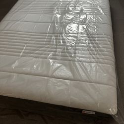 King Mattress - IKEA Haugesund - Great Condition!