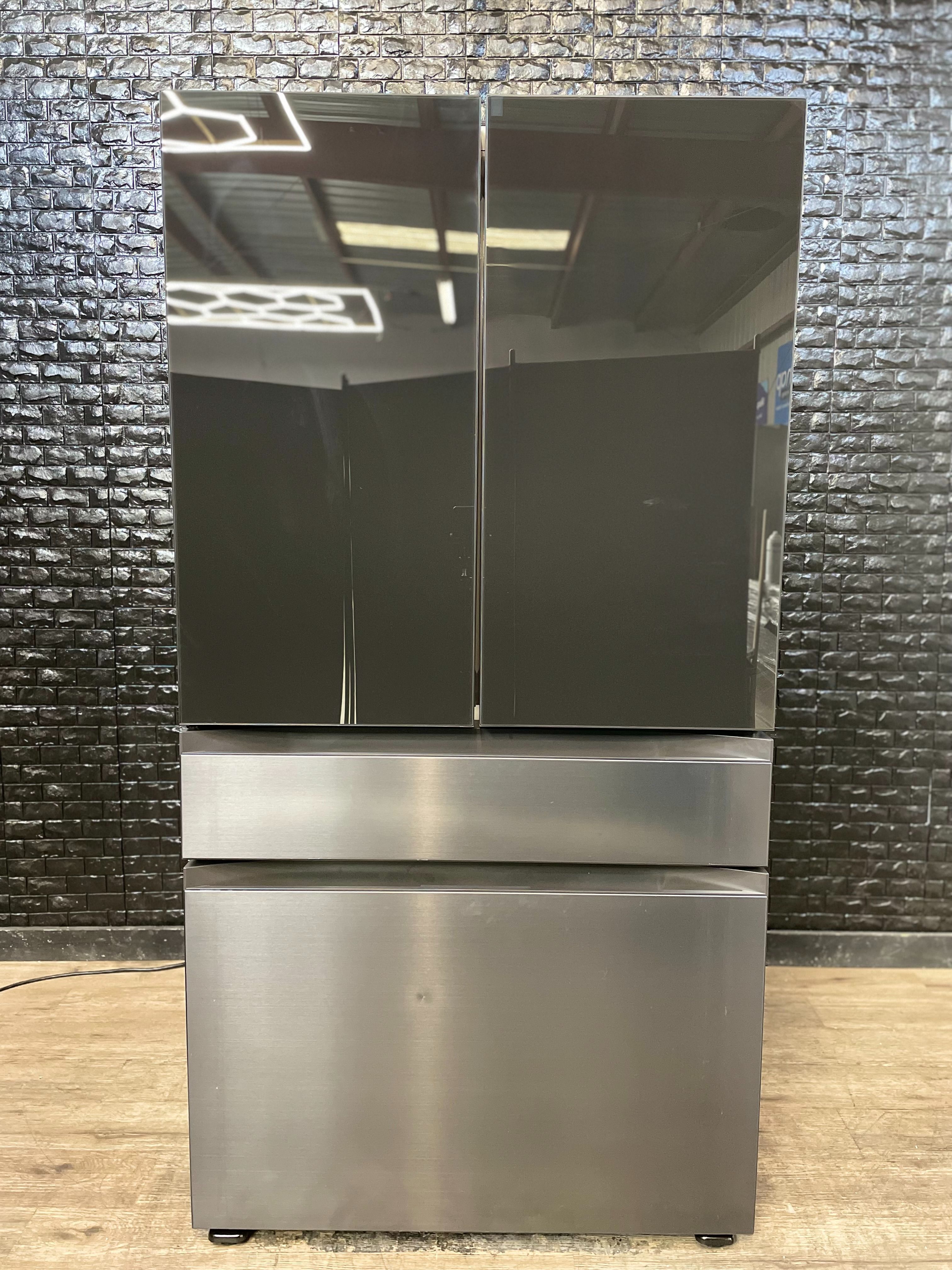 SAMSUNG BESPOKE REFRIGERATOR w/WARRANTY! R2826A