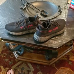 Yeezy 350 Black 