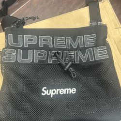 Fw21 Supreme bag