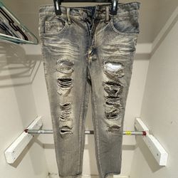 Ripped Vintage Jeans