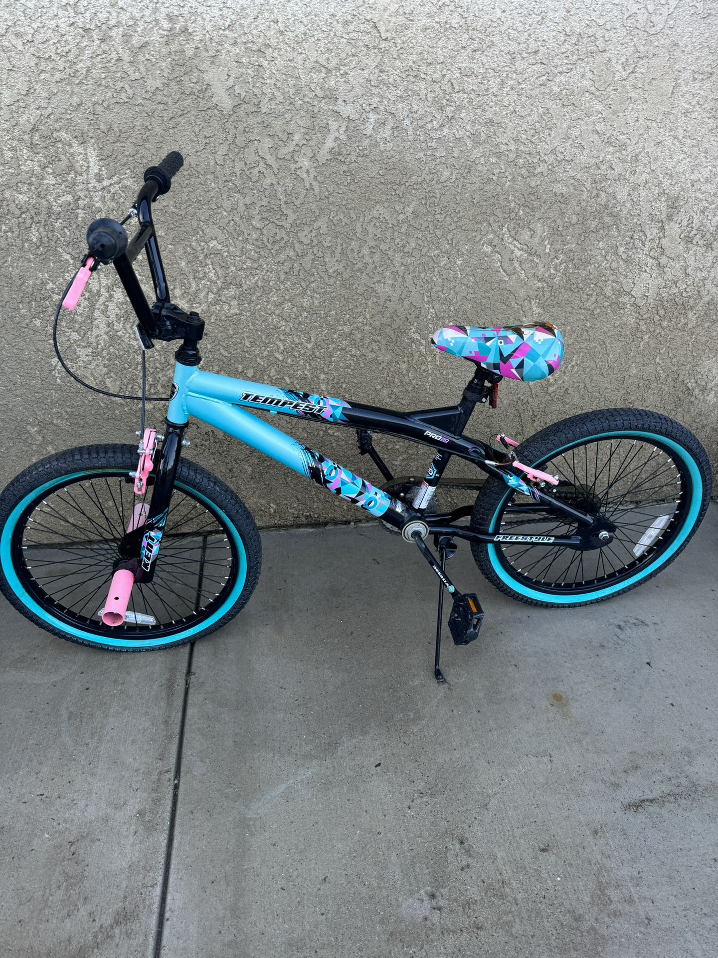 Girls 20 “ Kent Tempest Bike $70 obo