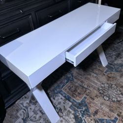 SAFAVIEH Alessia Mid Century Lacquer White One Drawer Vanity Desk