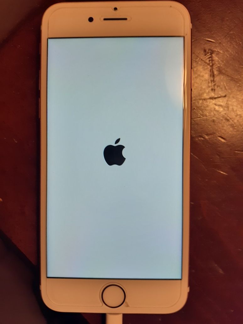 Rose Gold iPhone 6s, has issues, Like NEW!!!