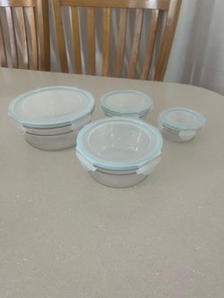 Clear glass bowls with snap lids