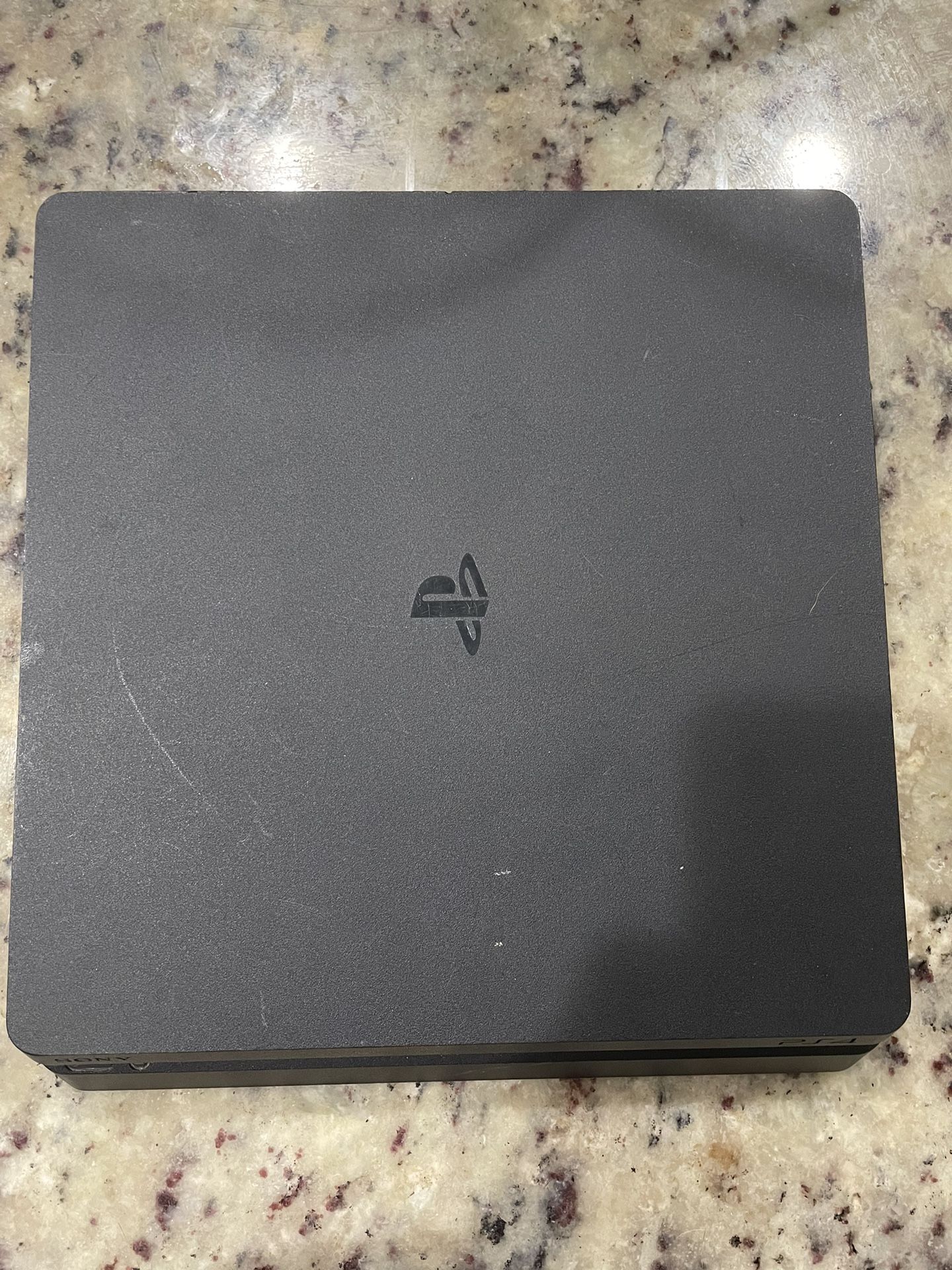 PS4 Slim 1TB Black