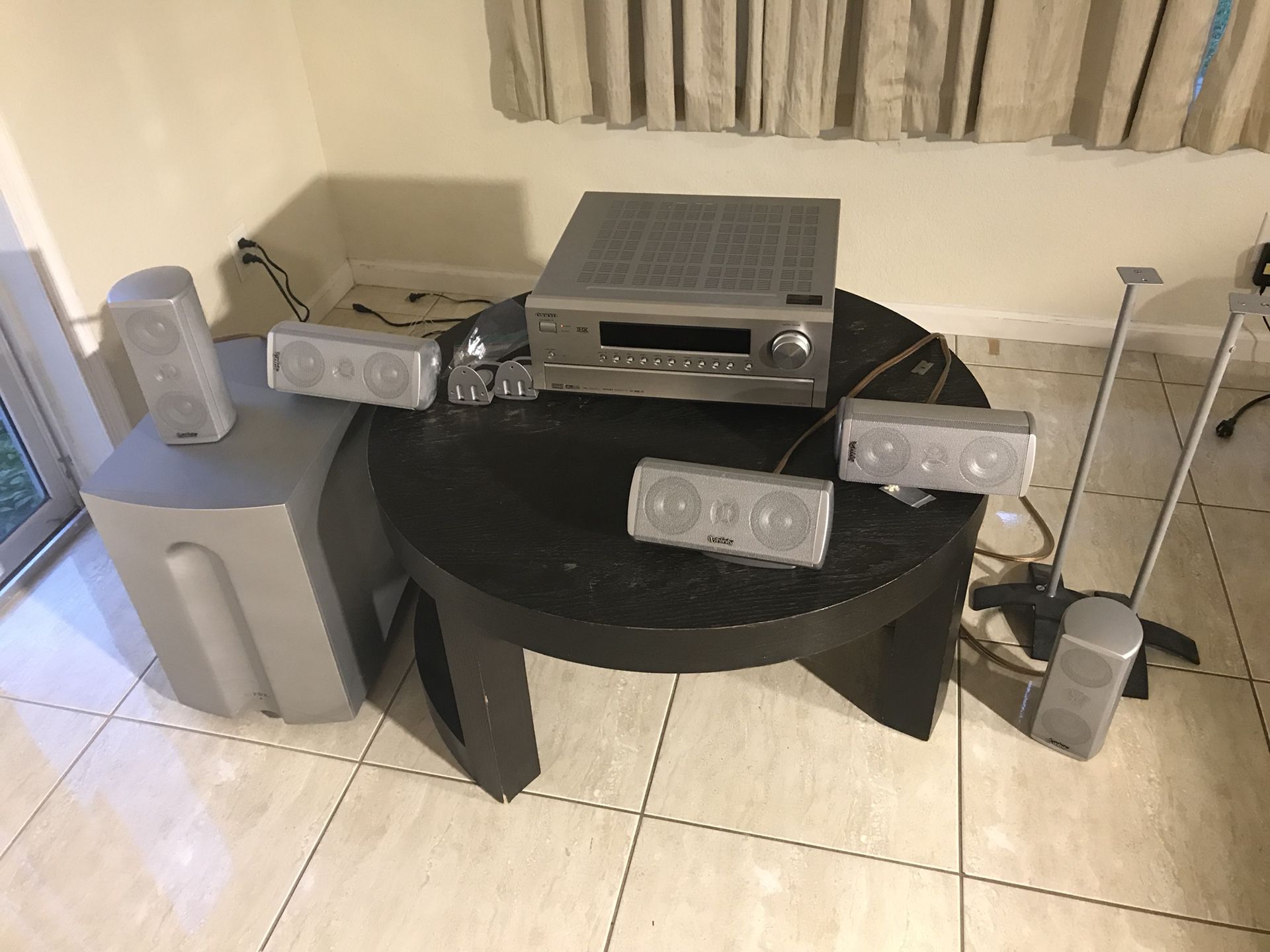 Onkyo surround sound system with infinity speakers