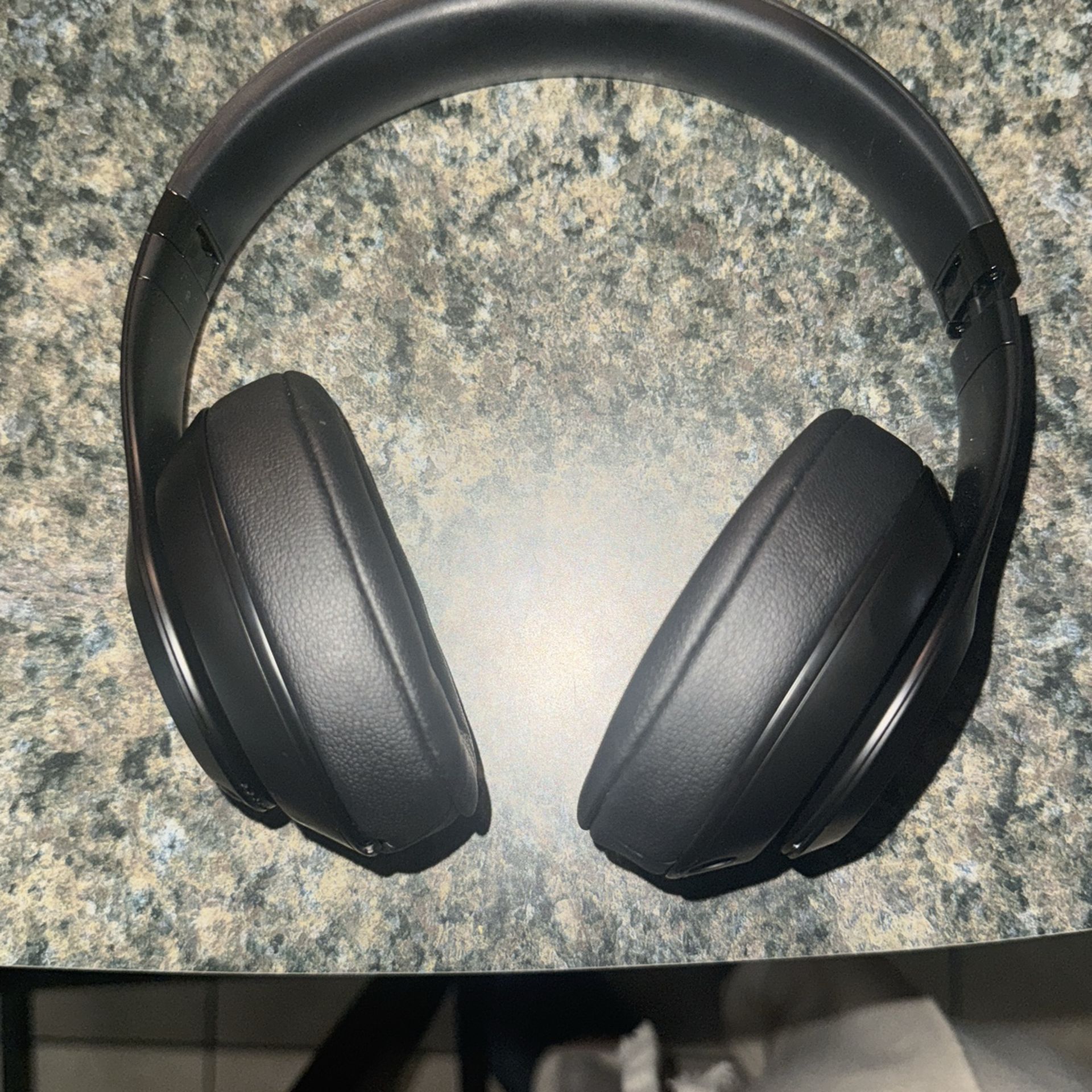 Black Beats Studio 3’s