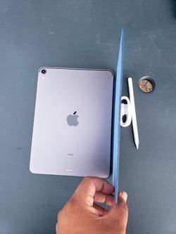 New Conditions 2019 Full Screen Ipad pro 128GB 11 inch Full screen No Dents No Cracks. Come with case, & Charger, $275! Or $375! With pencil pro trade