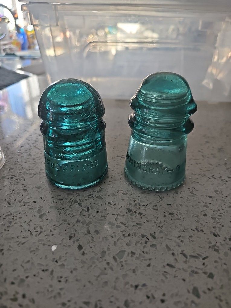 Set Of 4 Insulators