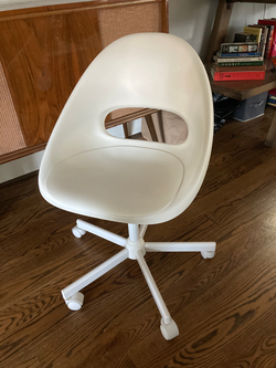 Rolling Swivel Chair