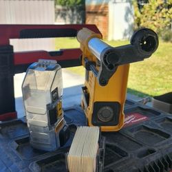 Dewalt DWH303DH Dust Extractor For 1” SDS Plus Hammers