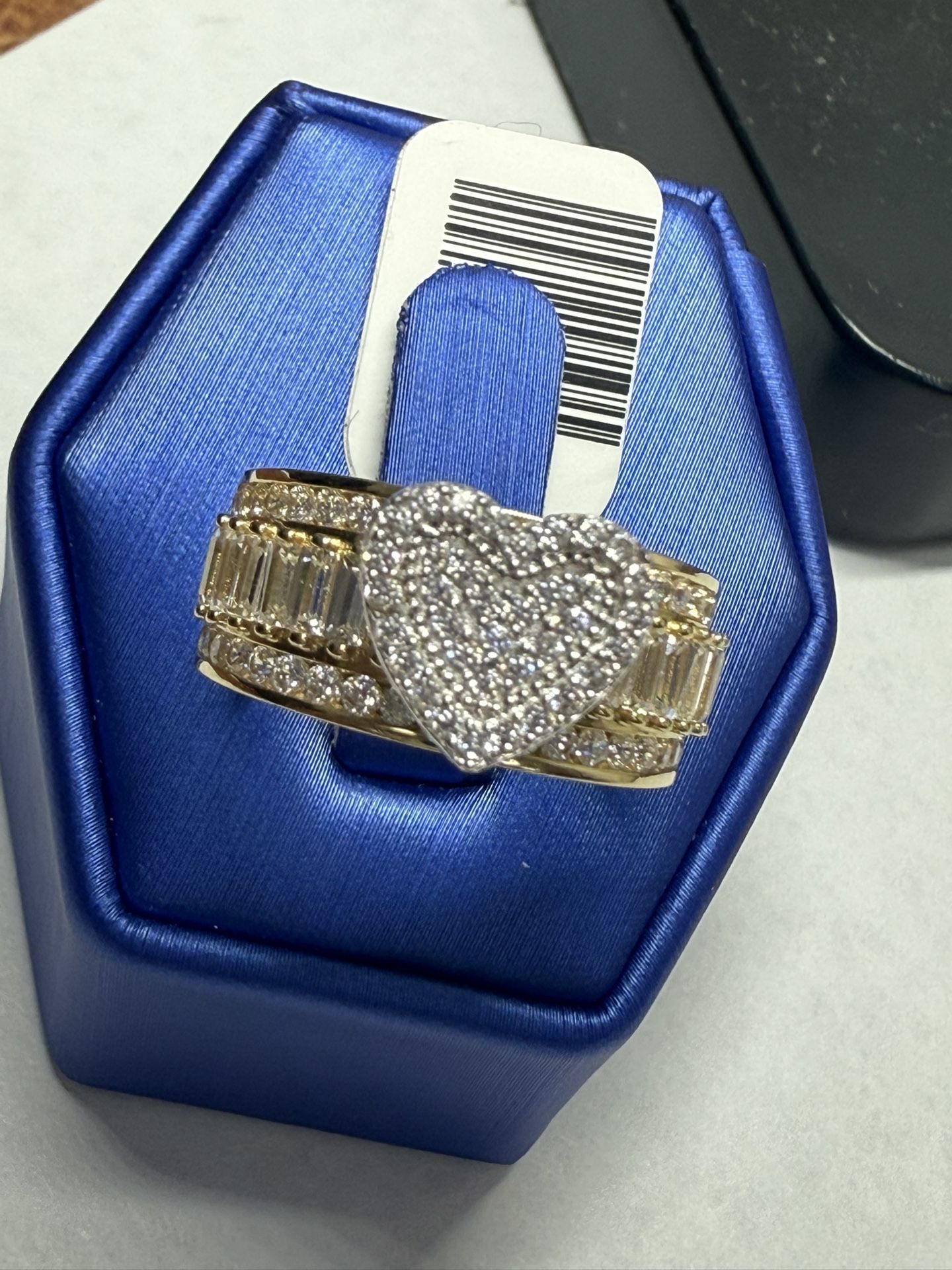 HEART RING