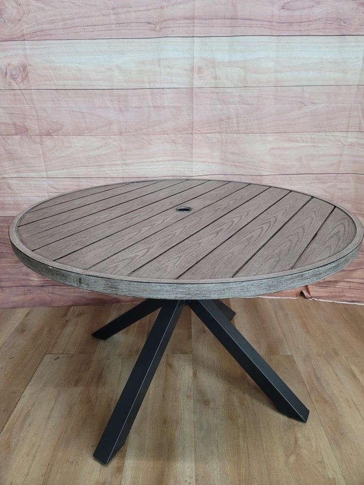 Better Homes and Gardens Victoria Outdoor Dining Patio table for Sale