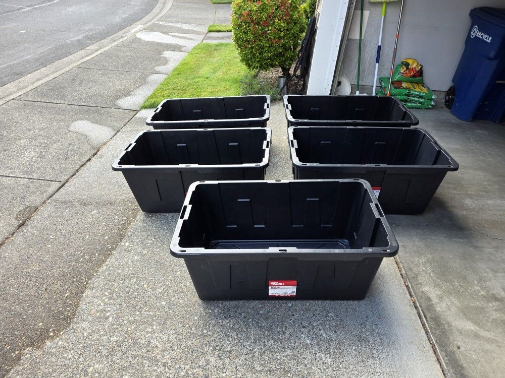 Five 40 Gallon Storage Bins With Lids