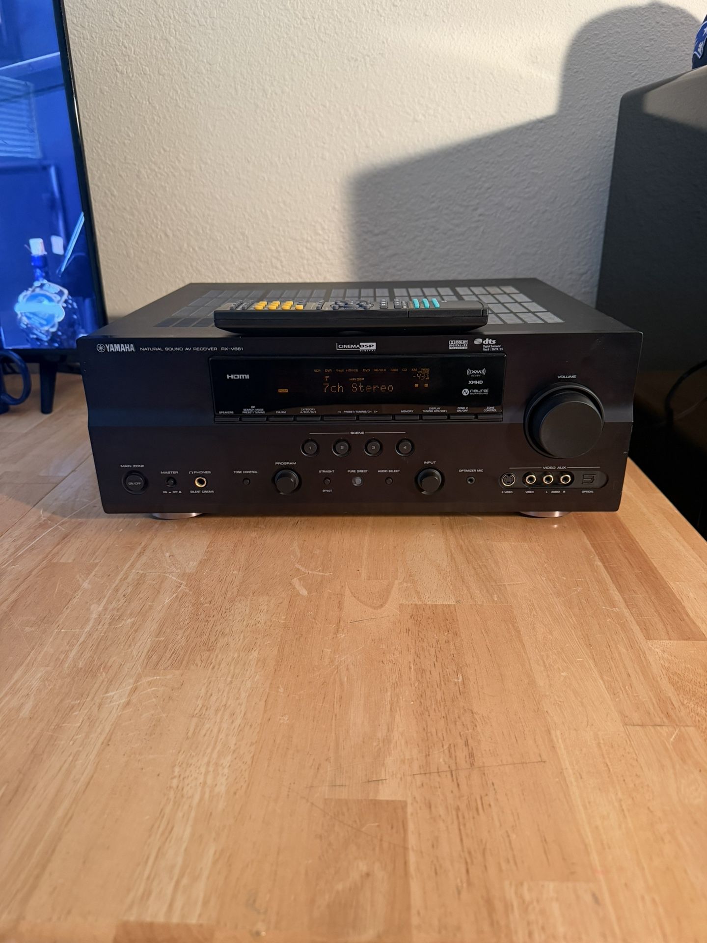YAMAHA XM-READY HOME THEATER AMP/RECEIVER 7.1 CH.