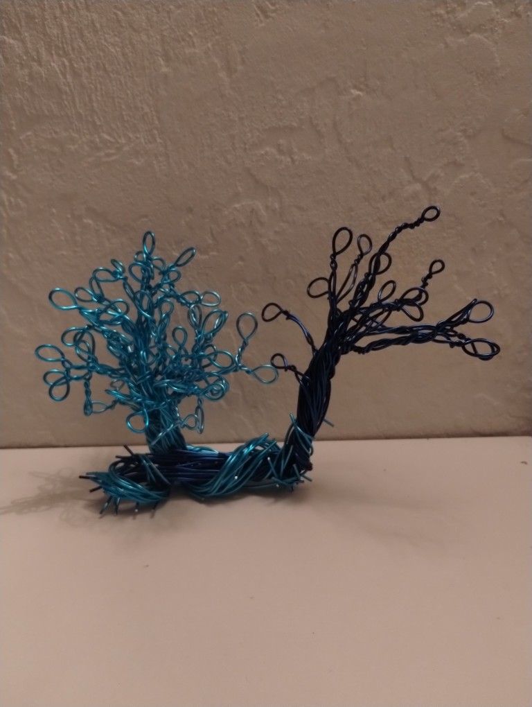 Handmade Wire Tree Art Sculpture Decor Intertwine 