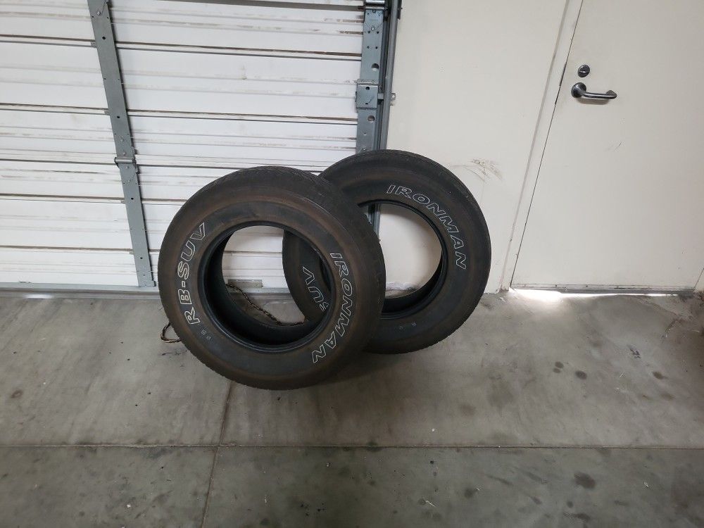 2 IRONMAN TIRES 255 70 R17