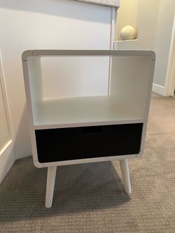 Bedside Table $20