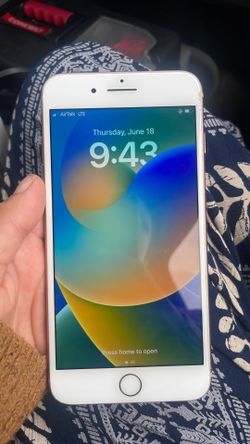Selling BOTH iPhone 8 Pro Pink and iPhone 8 white