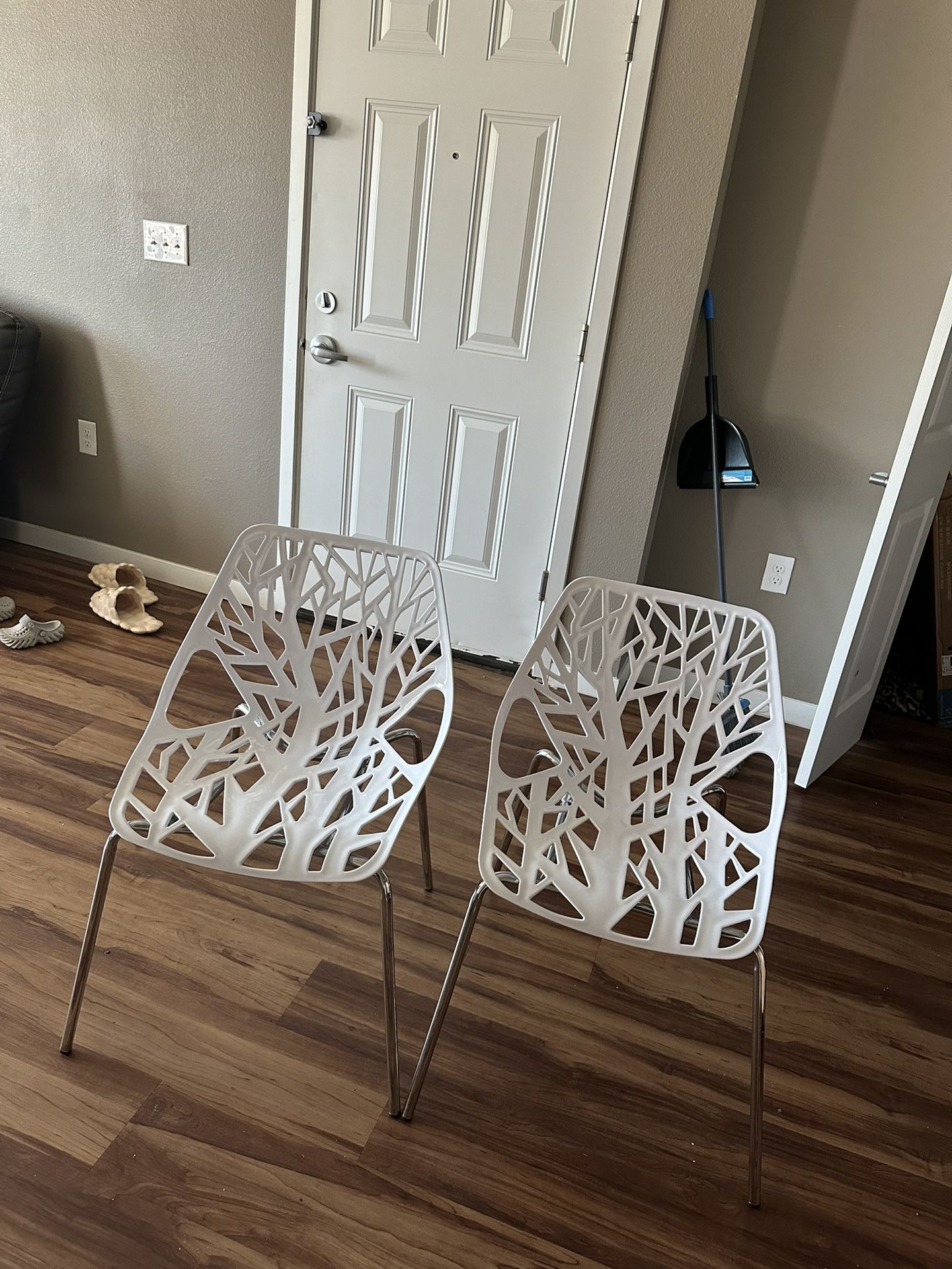WHITE ACCENT ACRYLIC CHAIRS