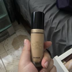 Too Faced Matte Foundation Shade Warm Nude 