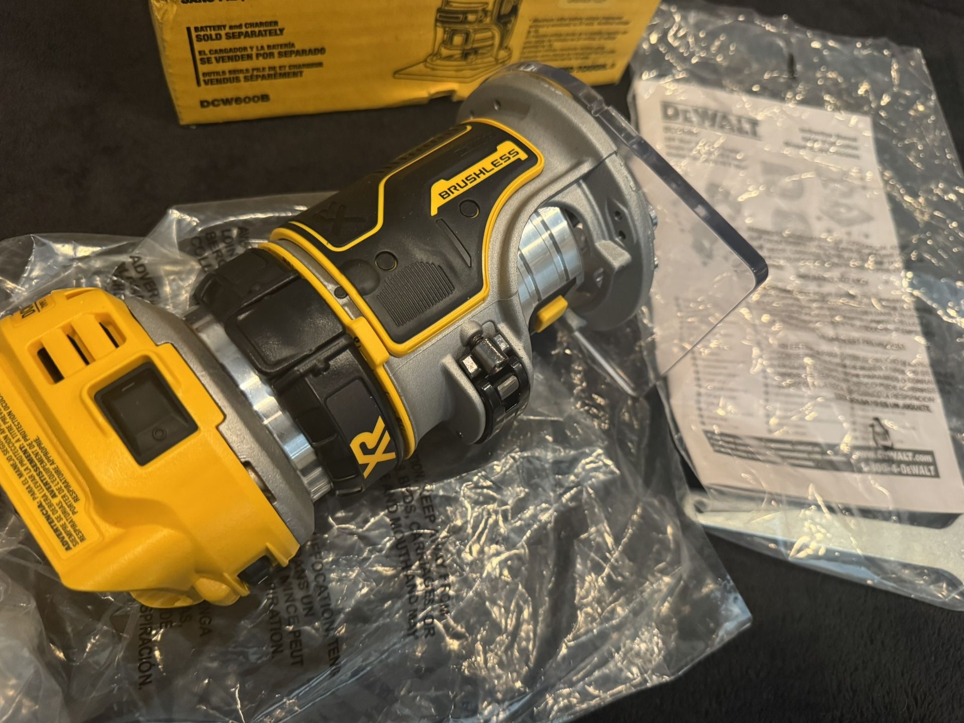 DEWALT CORDLESS ROUTER