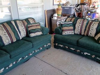Coach love seat two lamps little table