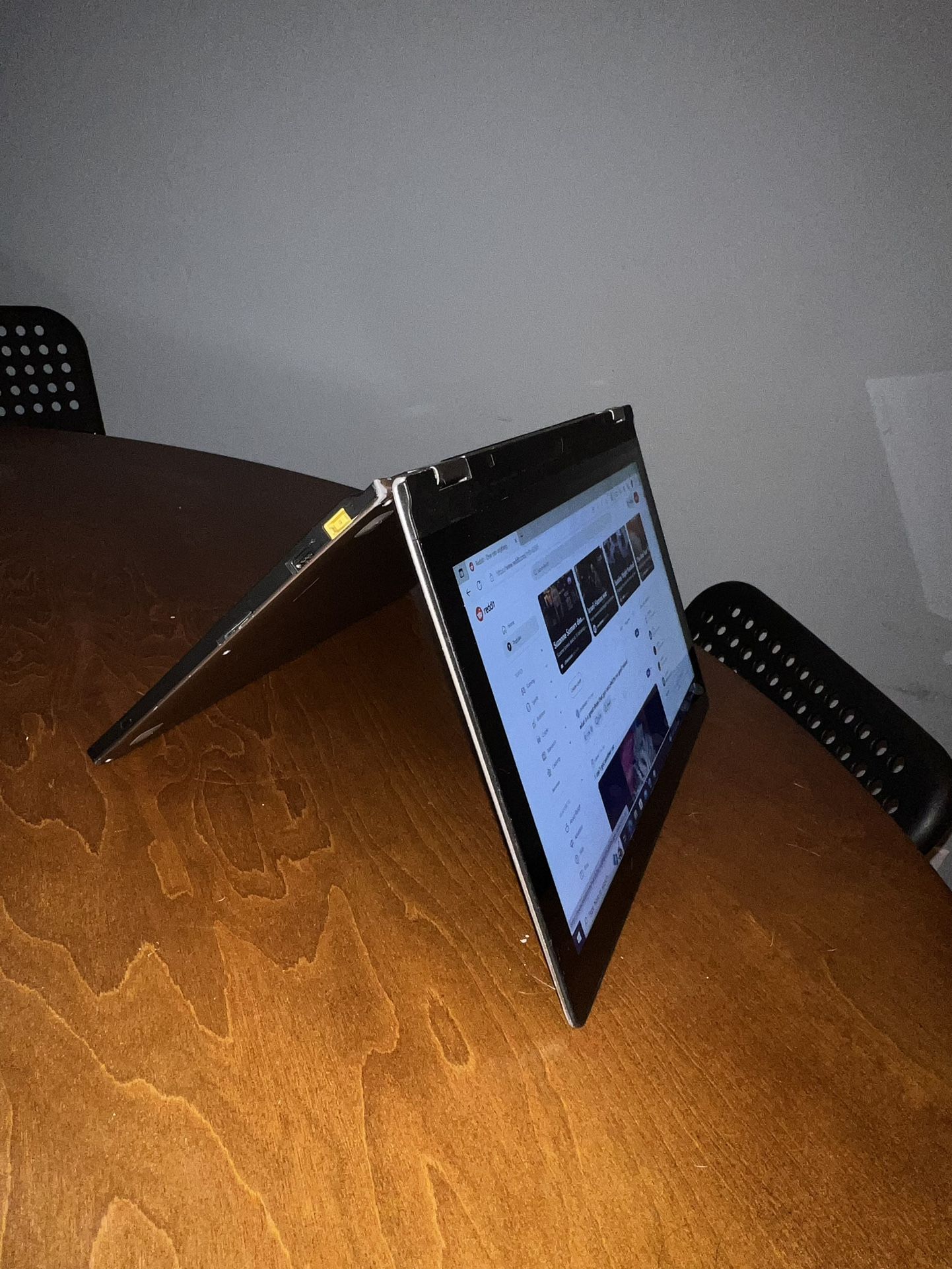 Lenovo IdeaPad YogaTouchscreen Laptop i5 8GB M.2