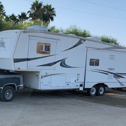 40' Everest 5th Wheel Trailer For Sale 