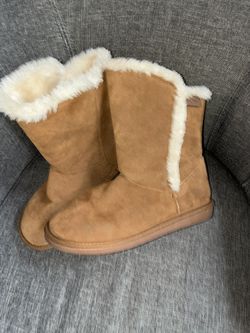 Very Warm And Very Nice Boots Size 8 And Half